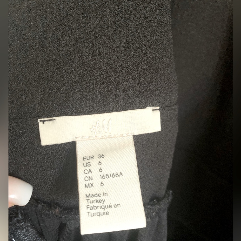 H&M Black sleeveless cowl neck wide legged jumpsuit-Size 6-NWOT - Picture 2 of 7